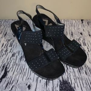 Anne Klein Yestin 9M Wedge Platform Sandals